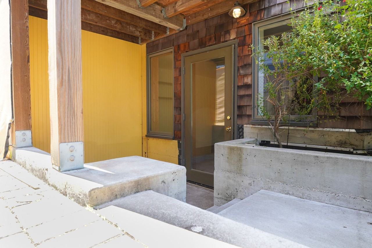 2118 Grant St Lowr - Photo 4 of 13