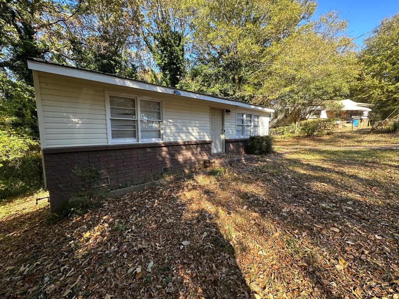 1309 W 22nd St - Photo 2 of 10