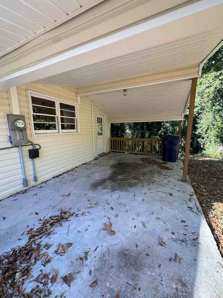 1309 W 22nd St - Photo 3 of 10