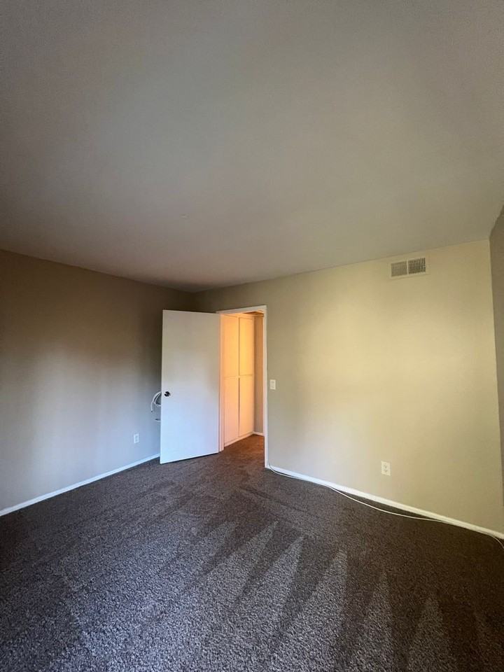 6314 Friars Rd #319 - Photo 5 of 10