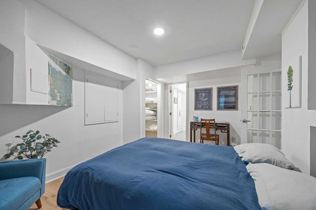 2811 Gordon St - Photo 7 of 17