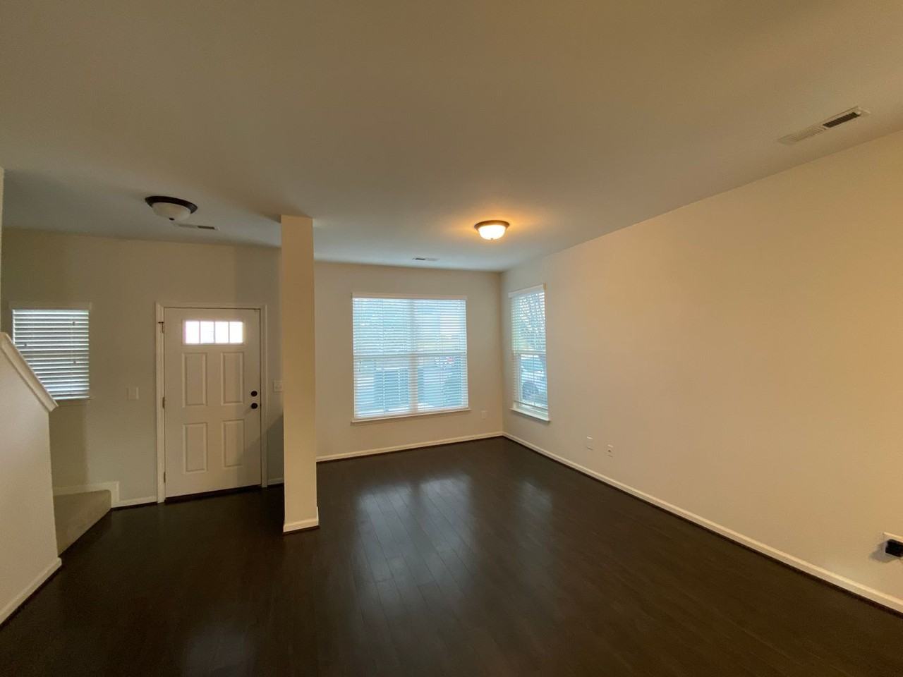 5454 Farm House Trl - Photo 7 of 20