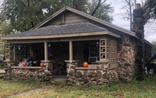 featured image of 1618 W Chestnut St