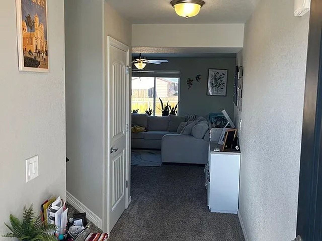 5492 Hammond Dr - Photo 2 of 25