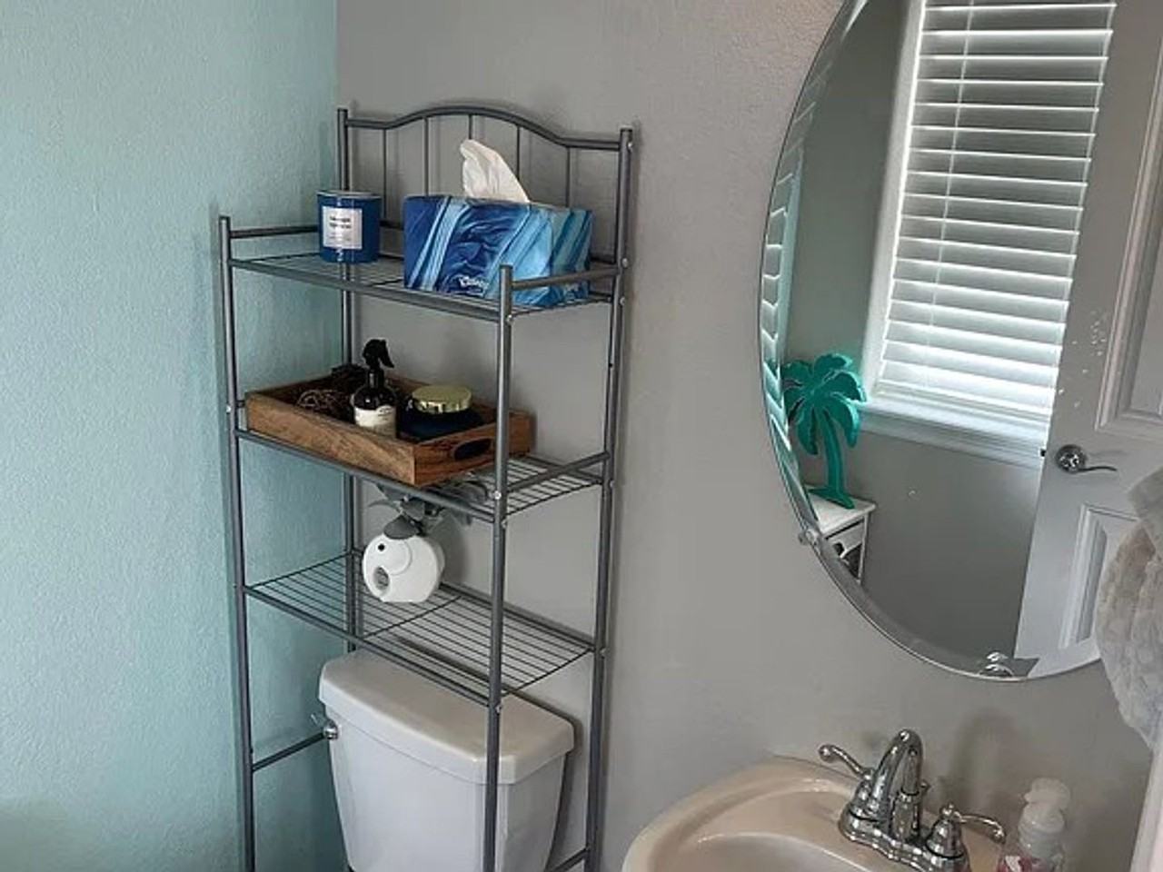 5492 Hammond Dr - Photo 3 of 25