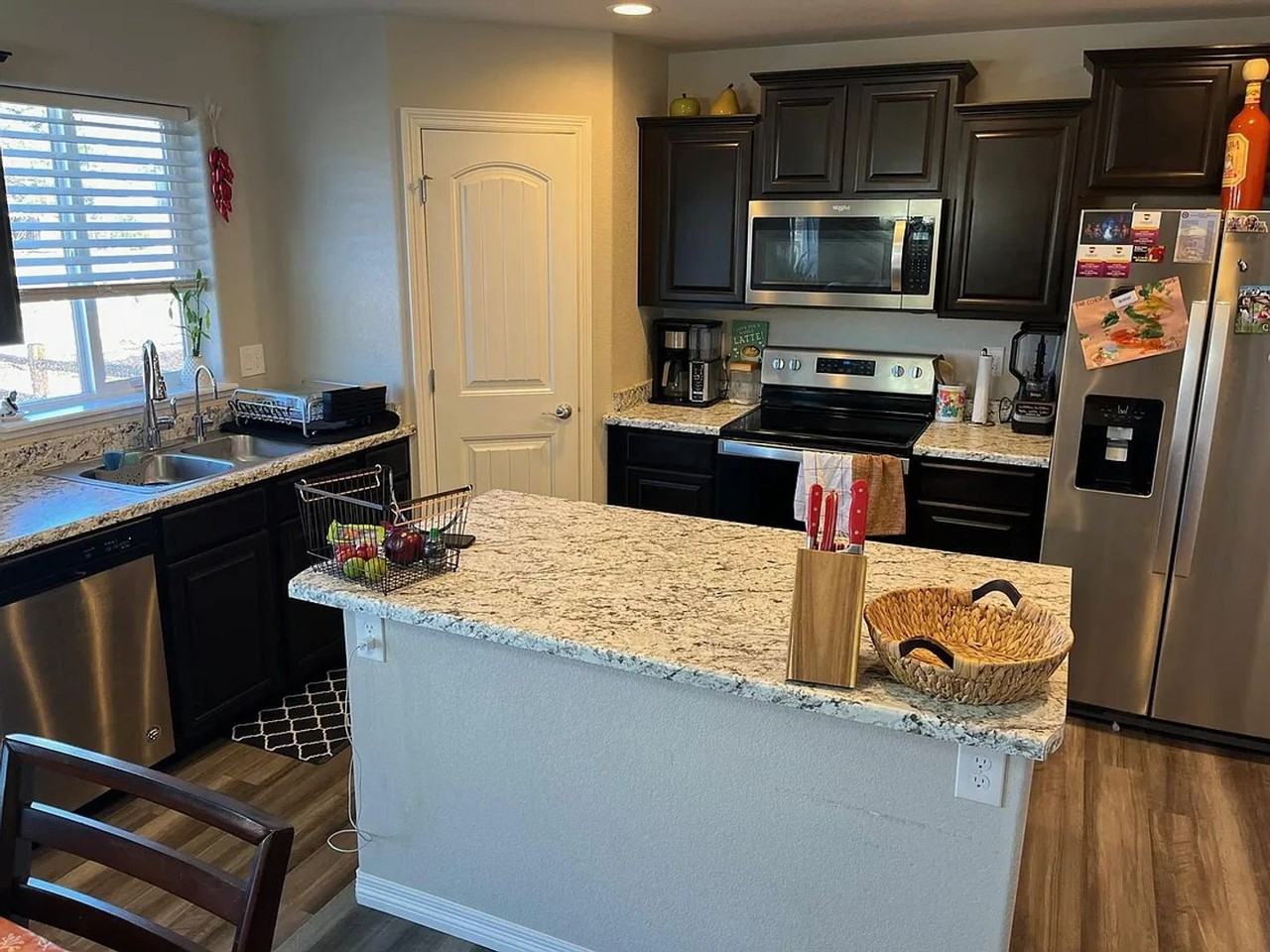 5492 Hammond Dr - Photo 7 of 25