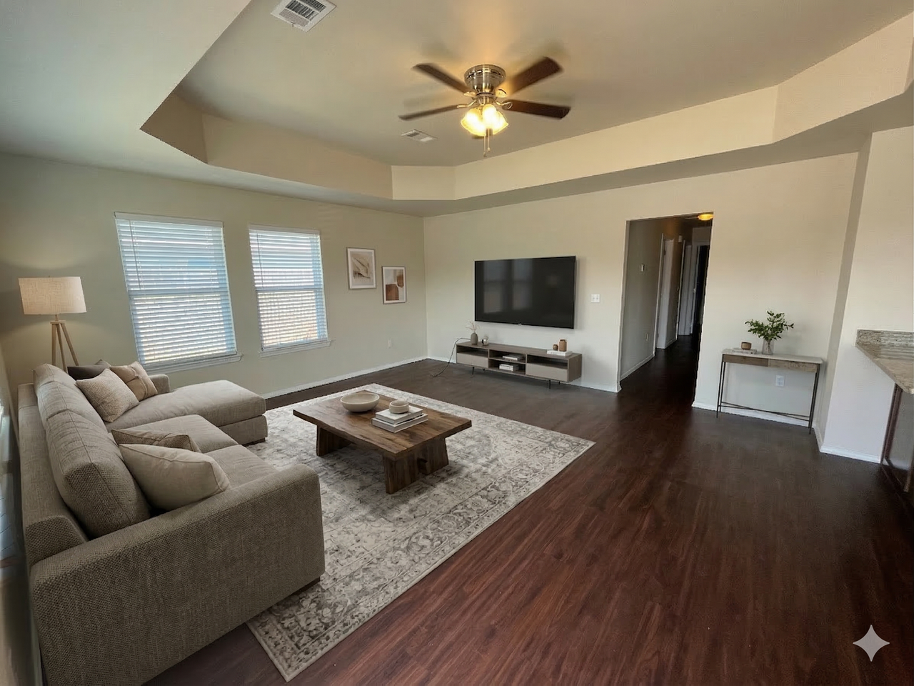 914 Westgate Ave - Photo 2 of 8