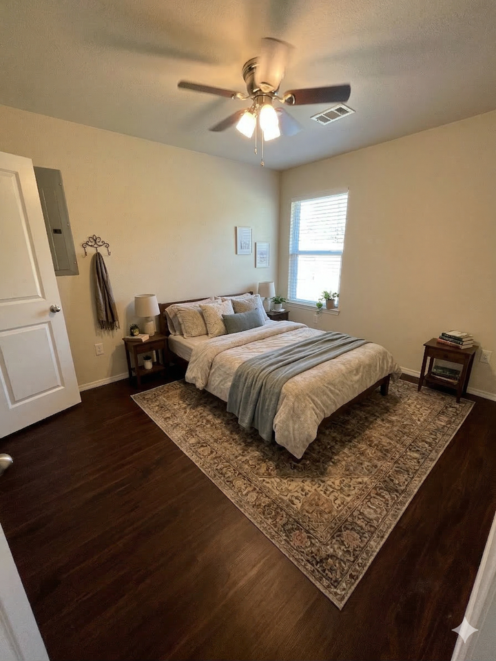 914 Westgate Ave - Photo 4 of 8