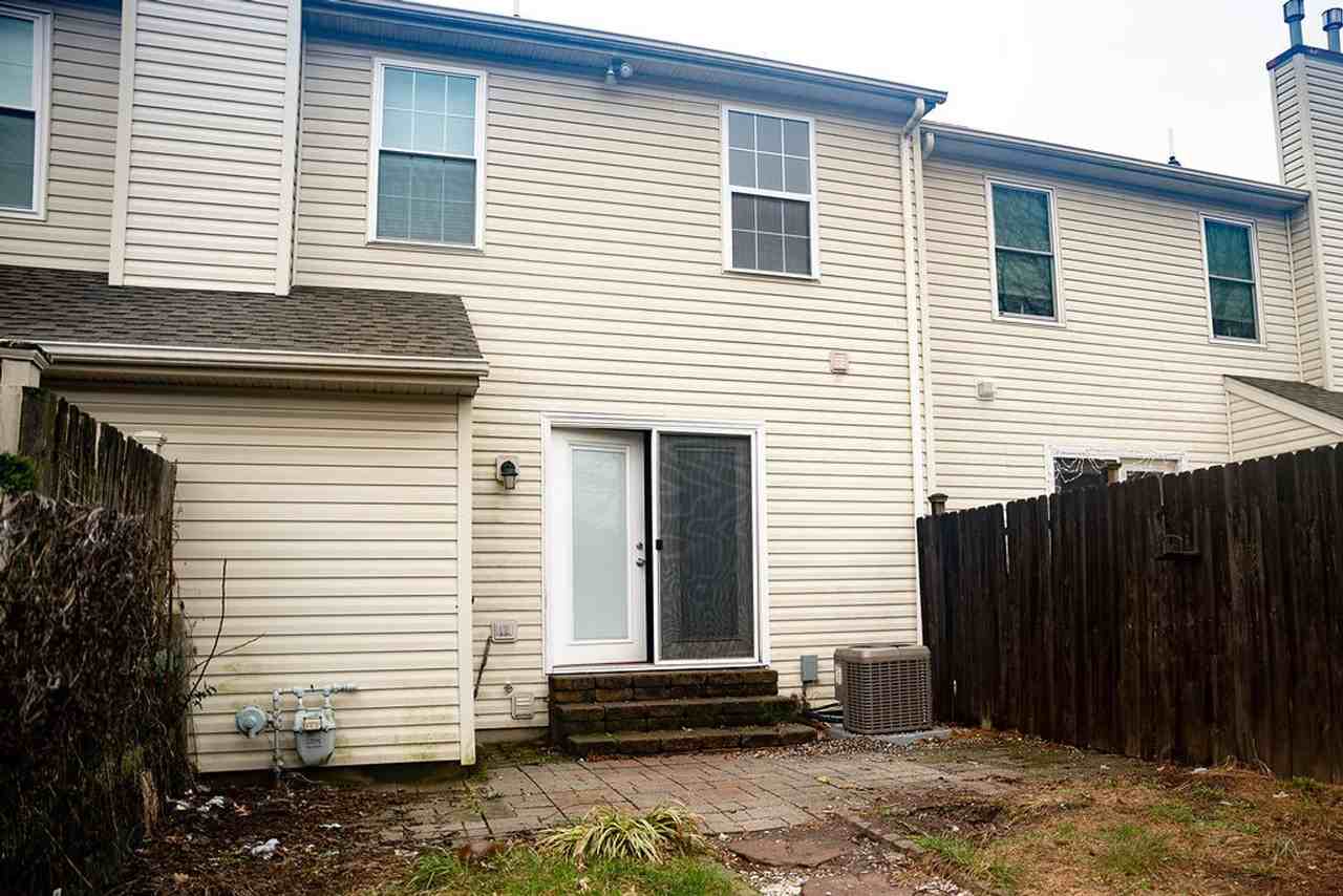 149 Sunnyside Ln - Photo 3 of 18