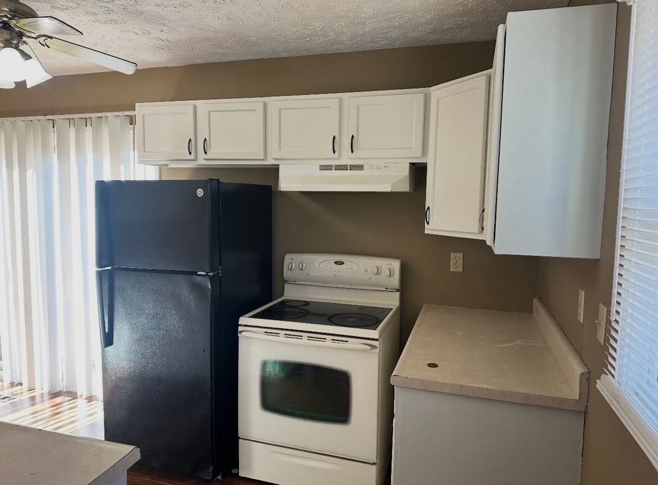 1811 W 13th St - Photo 3 of 28