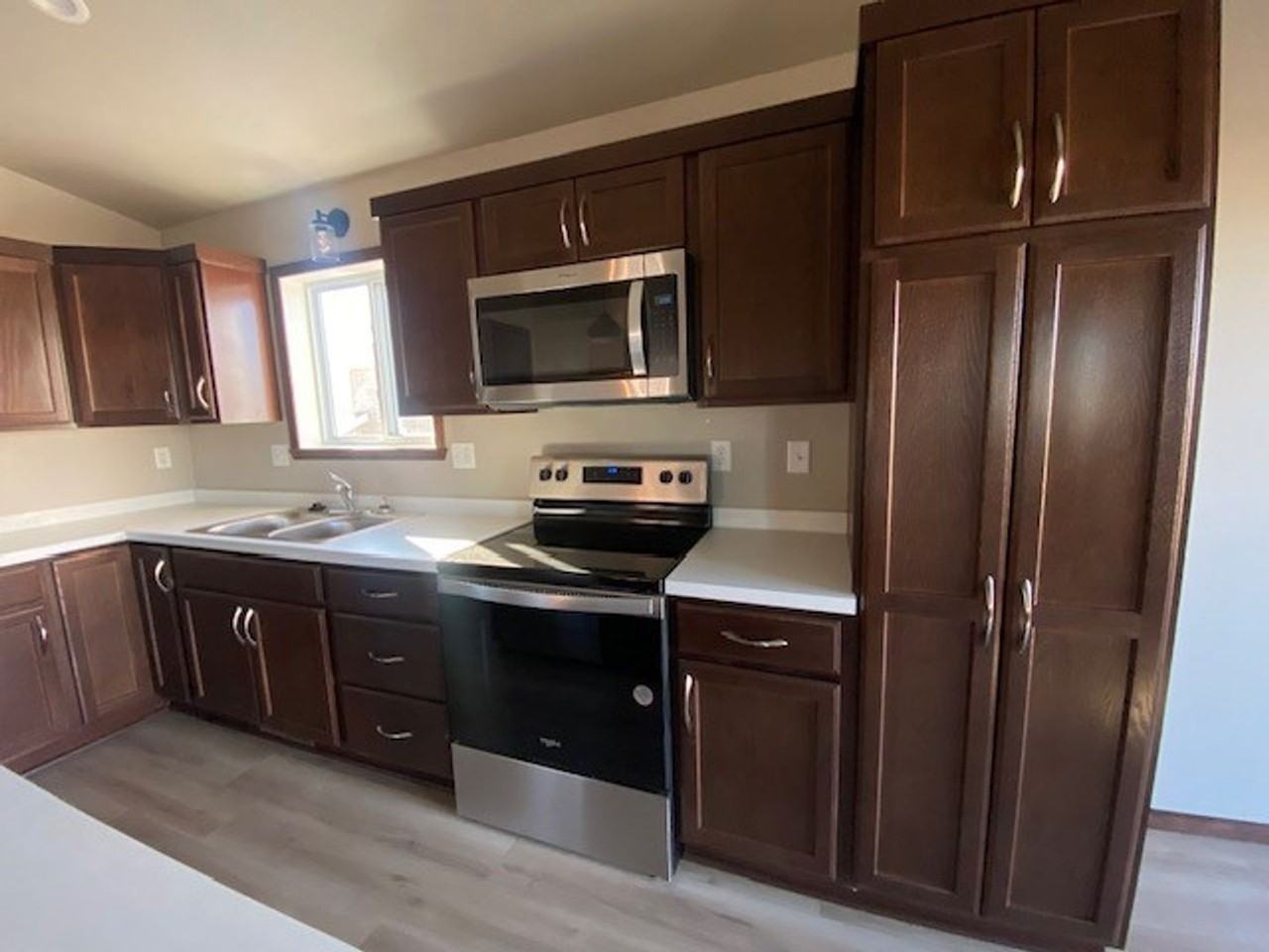 6409 83rd Ave S - Photo 3 of 29