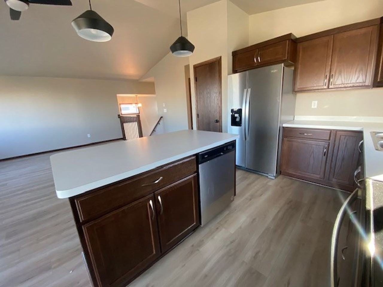 6409 83rd Ave S - Photo 4 of 29