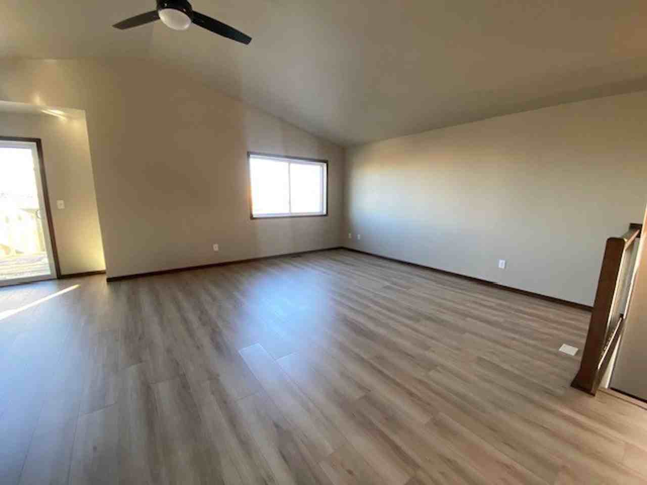 6409 83rd Ave S - Photo 7 of 29