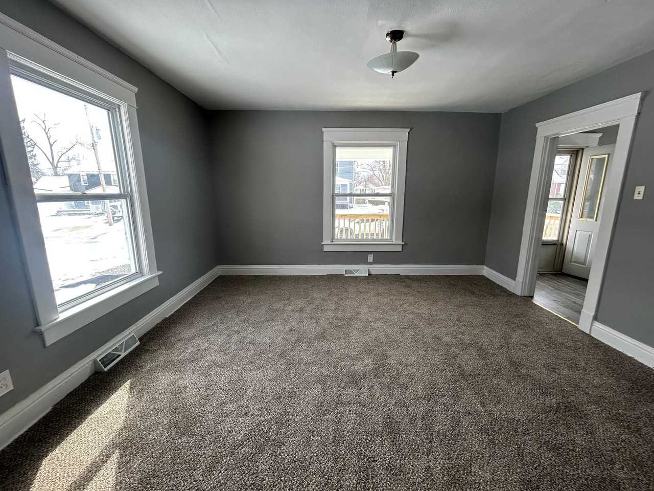 407 Opre Ave - Photo 5 of 19