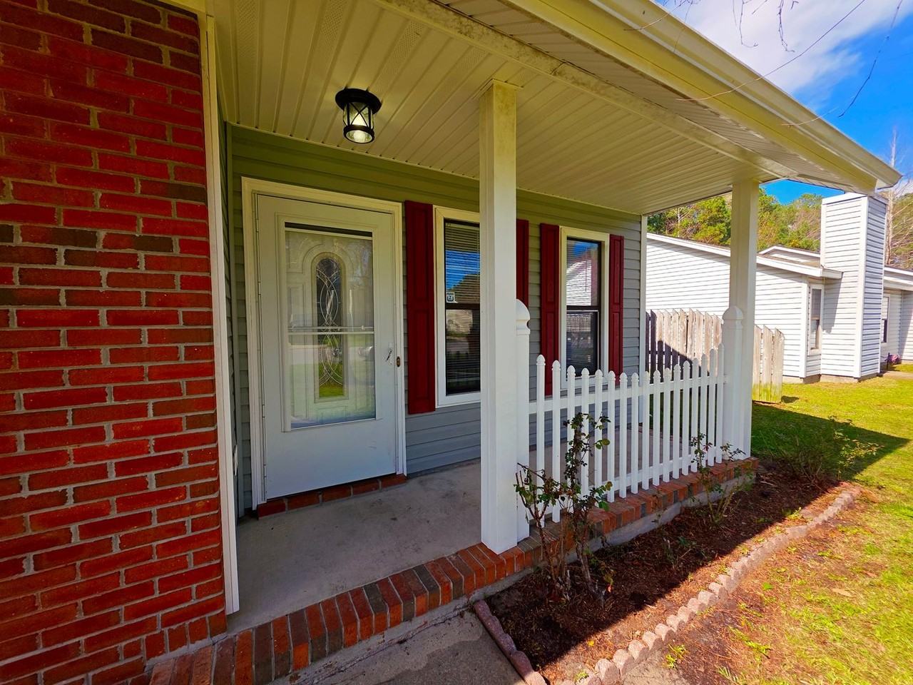 1035 Spring Villa Dr - Photo 2 of 19