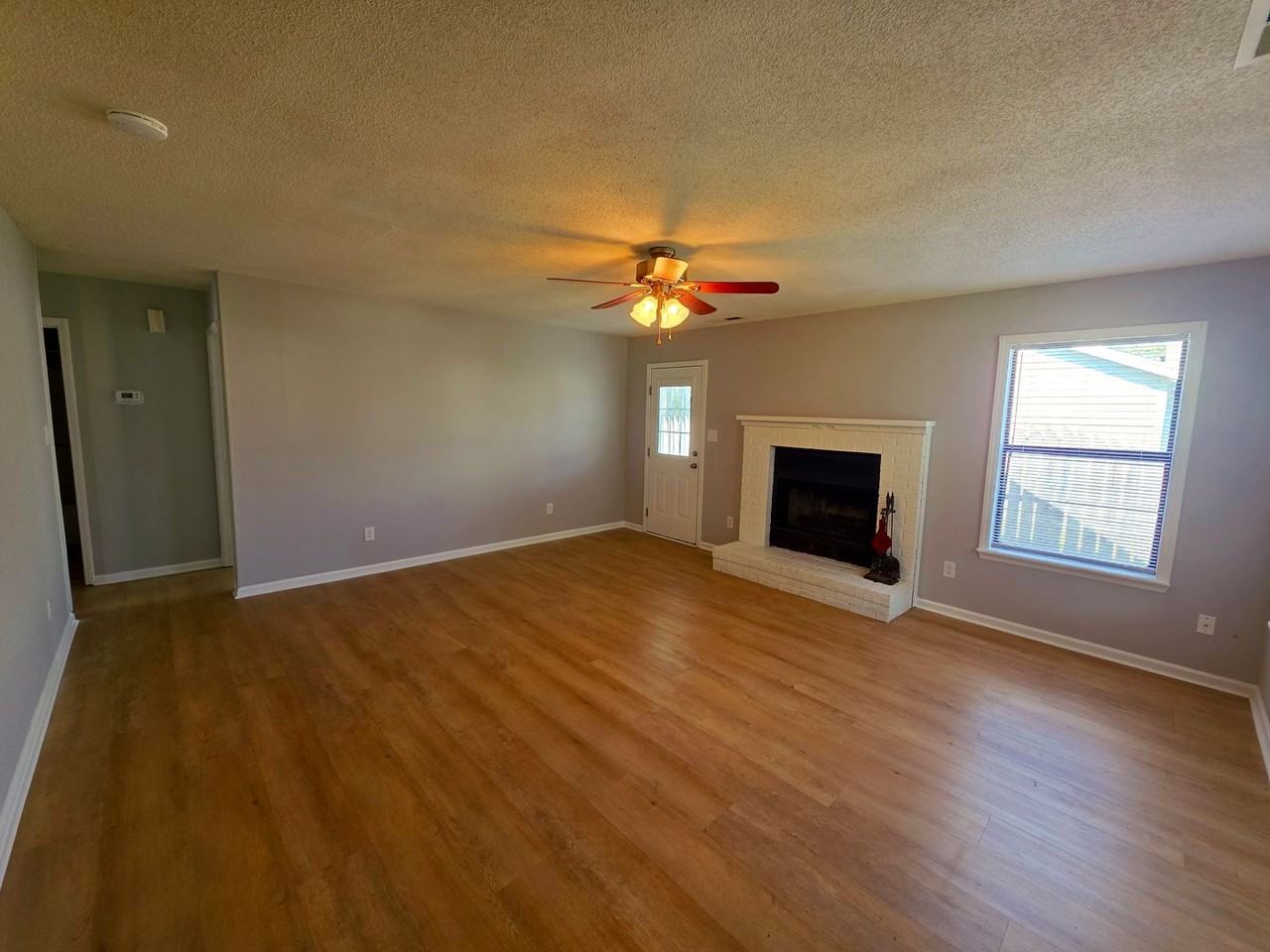 1035 Spring Villa Dr - Photo 3 of 19