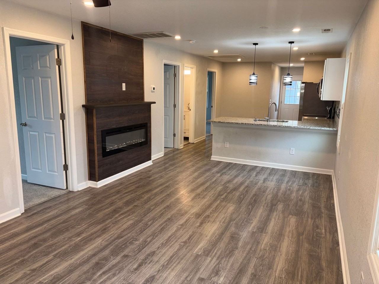 1008 Clarys Dr - Photo 3 of 11