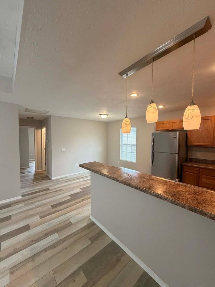 4506 E Chipmunk Ln - Photo 3 of 20