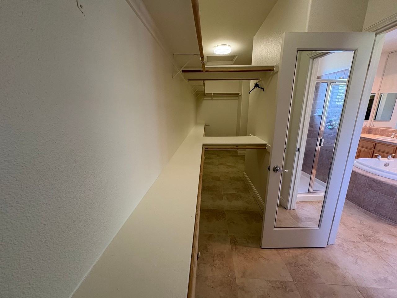 510 Danny Ct - Photo 4 of 25