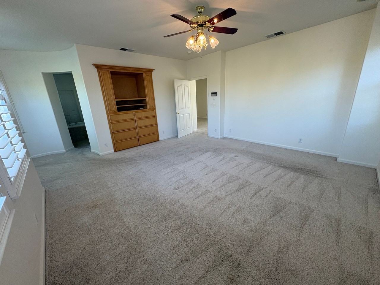 510 Danny Ct - Photo 5 of 25