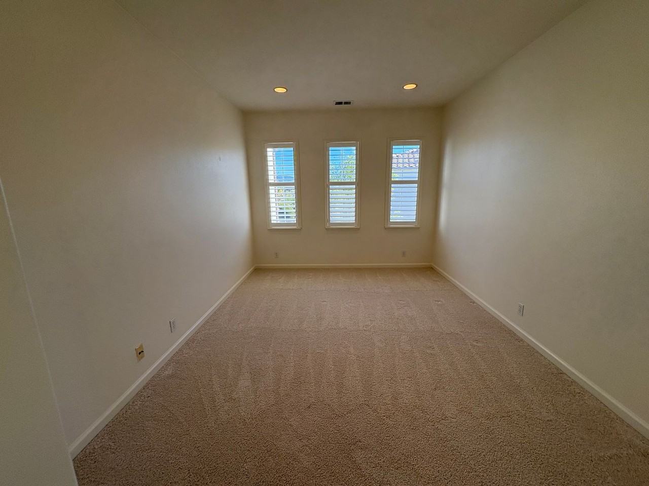 510 Danny Ct - Photo 7 of 25