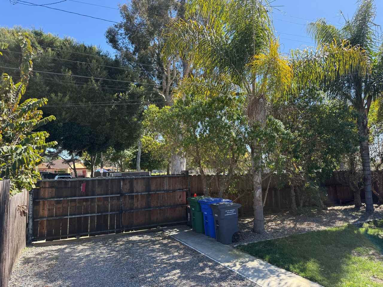 1190 Pine Ave - Photo 2 of 28