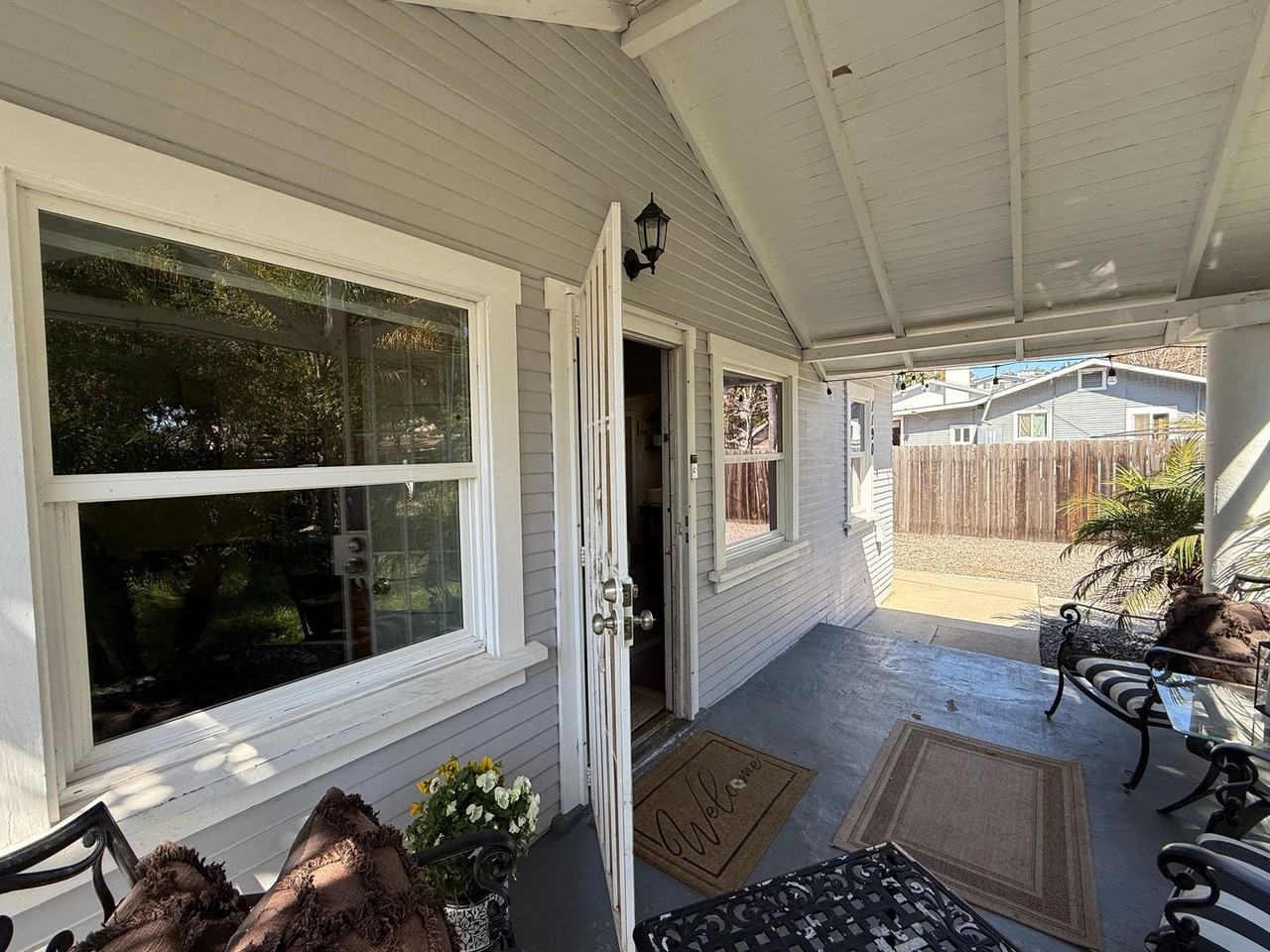 1190 Pine Ave - Photo 5 of 28