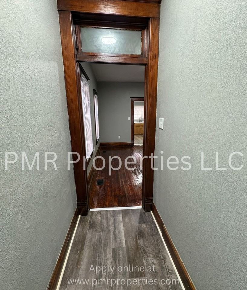 1520 Mitchell Ave - Photo 5 of 17