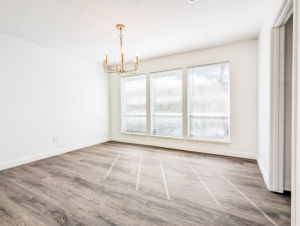 2706 Oakmont Ln - Photo 5 of 41