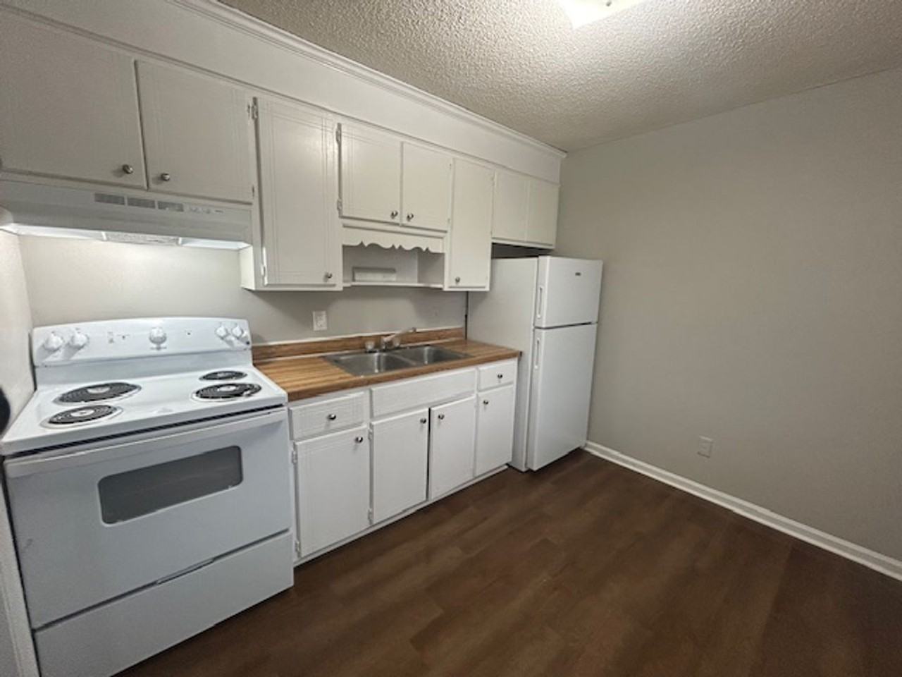 123 Calvin Ct Apt A - Photo 4 of 11