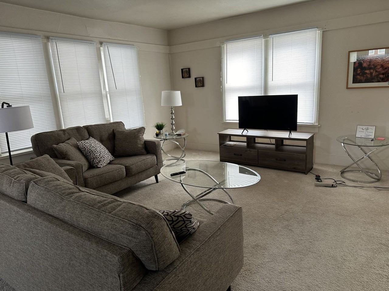 707 N Orchard St - Photo 2 of 5