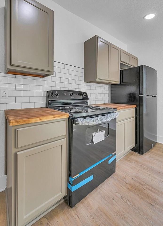 716 N 13th St - Photo 5 of 7