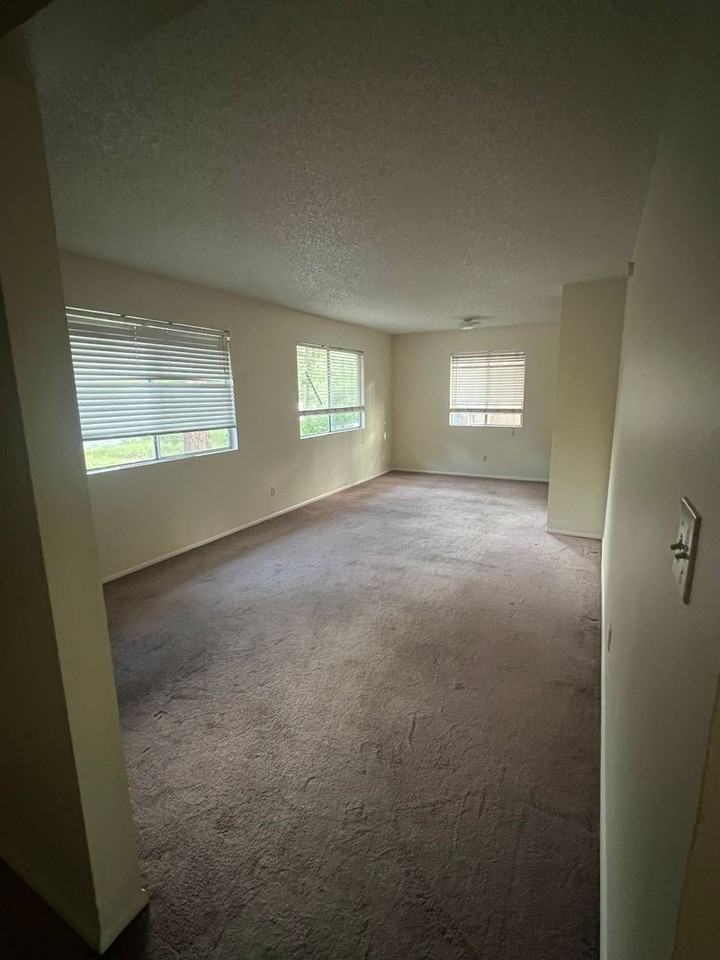 1500 N Wakonda St - Photo 6 of 12