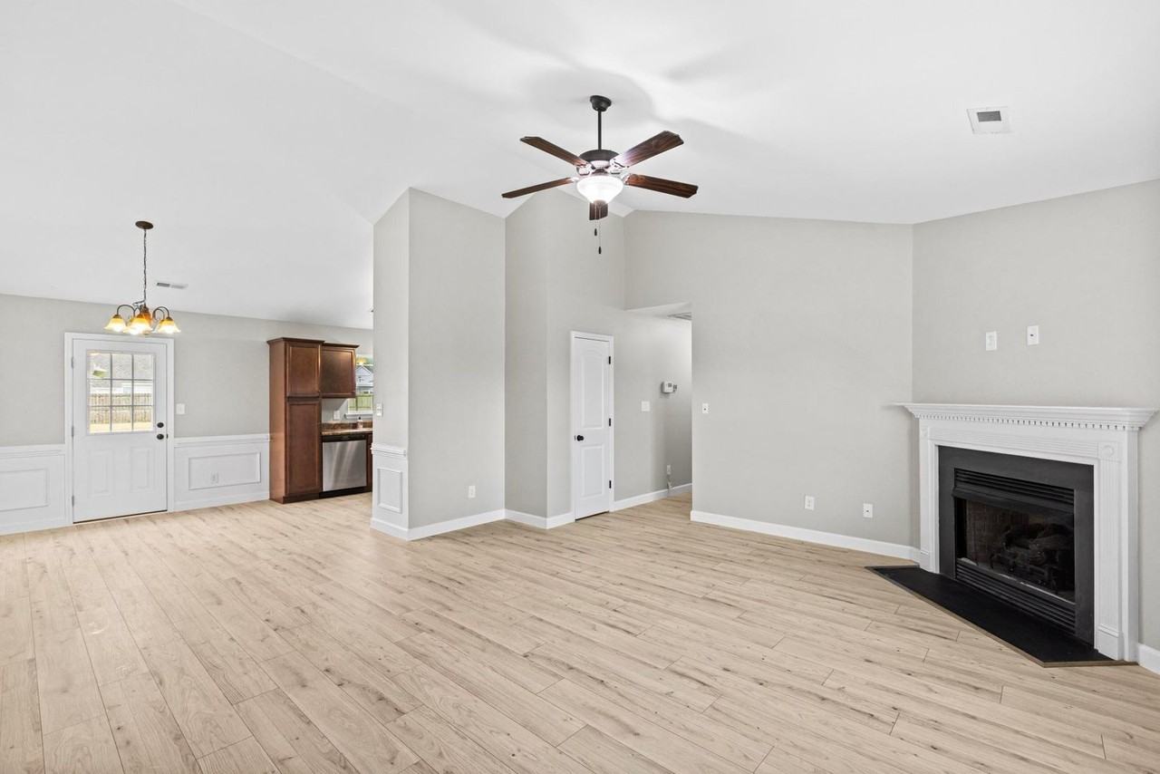 502 Deep Inlet Dr - Photo 3 of 20