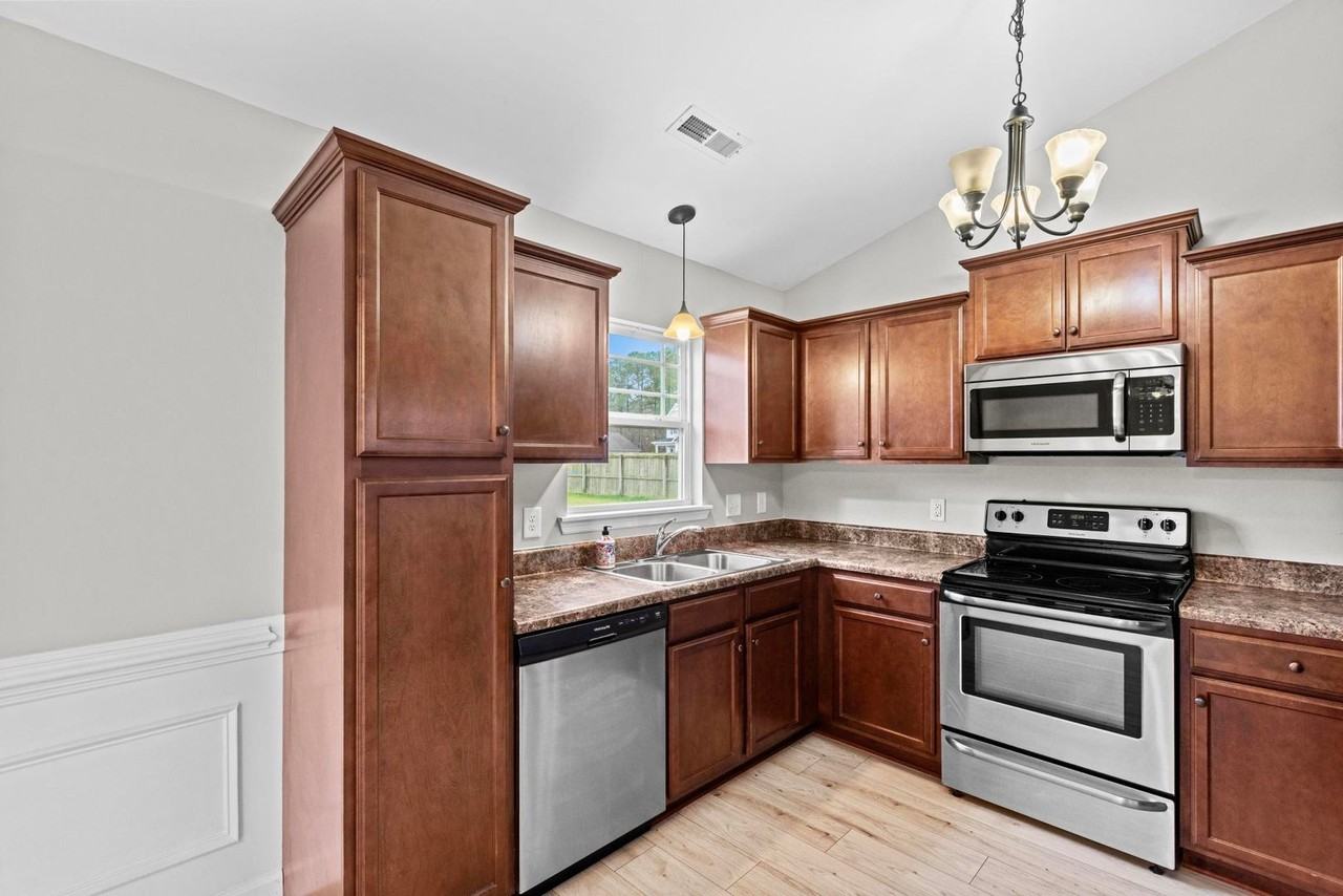 502 Deep Inlet Dr - Photo 4 of 20