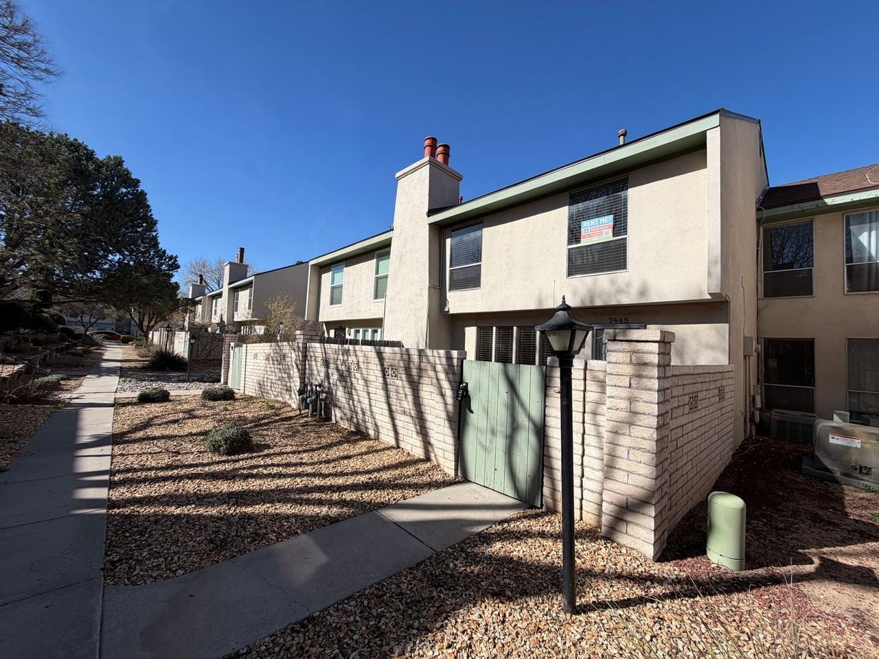 7465 Prairie Rd Ne - Photo 2 of 32