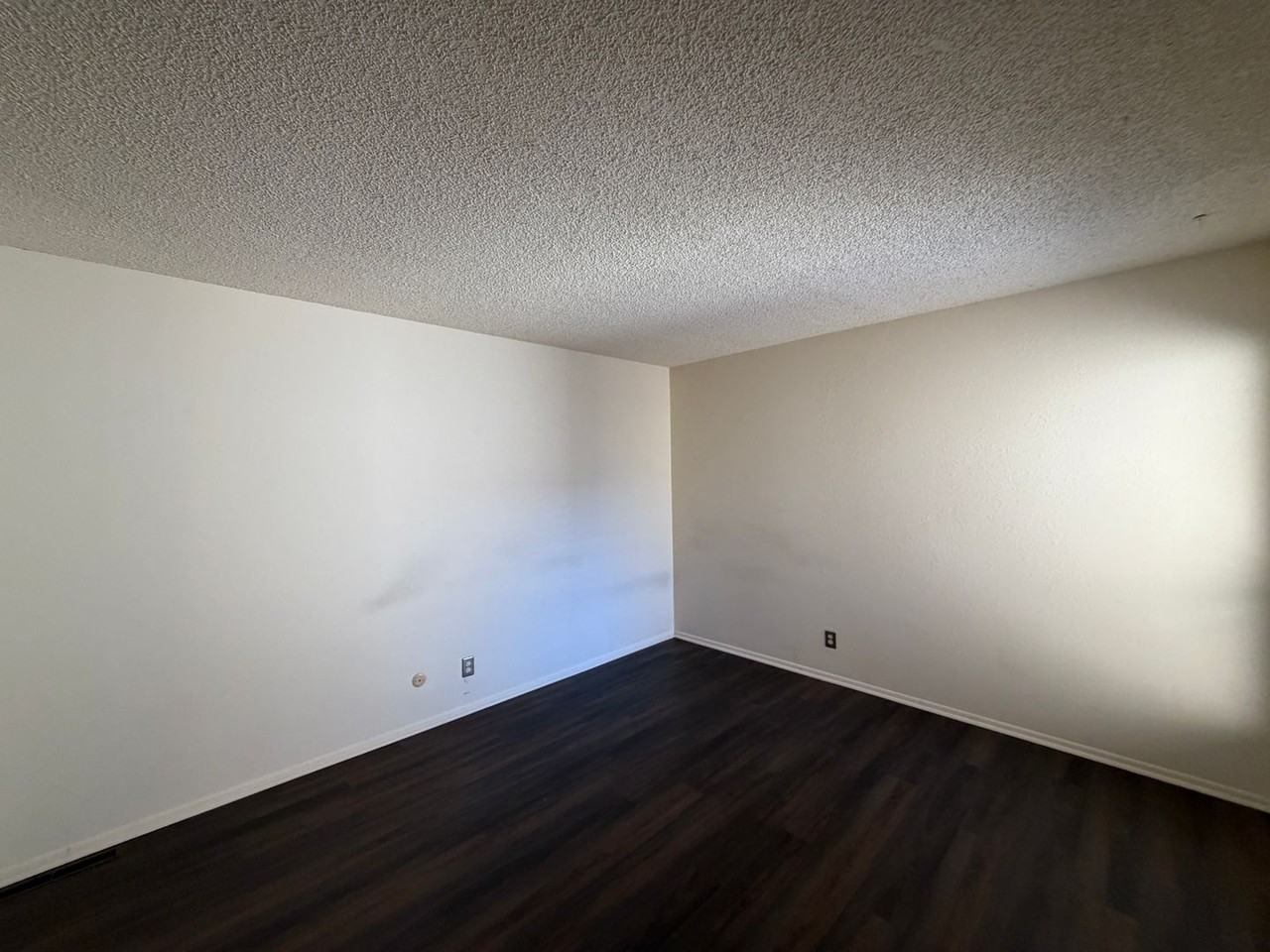 7465 Prairie Rd Ne - Photo 7 of 32