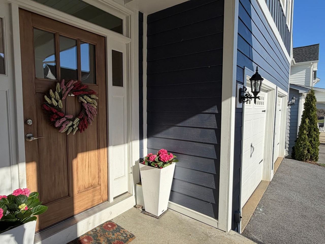 1078 Delphi Ln - Photo 5 of 47