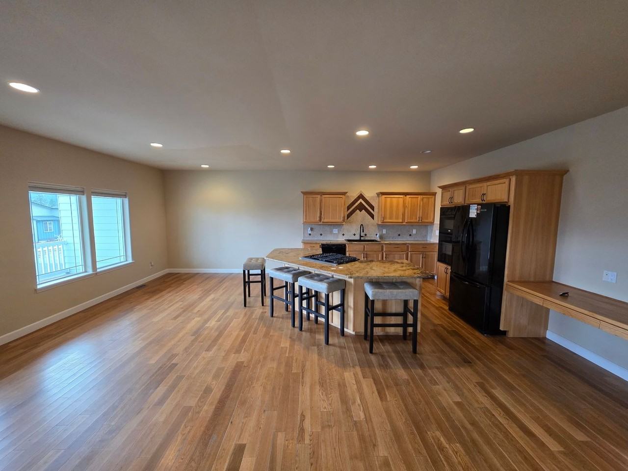 1620 S Cochran St - Photo 5 of 20