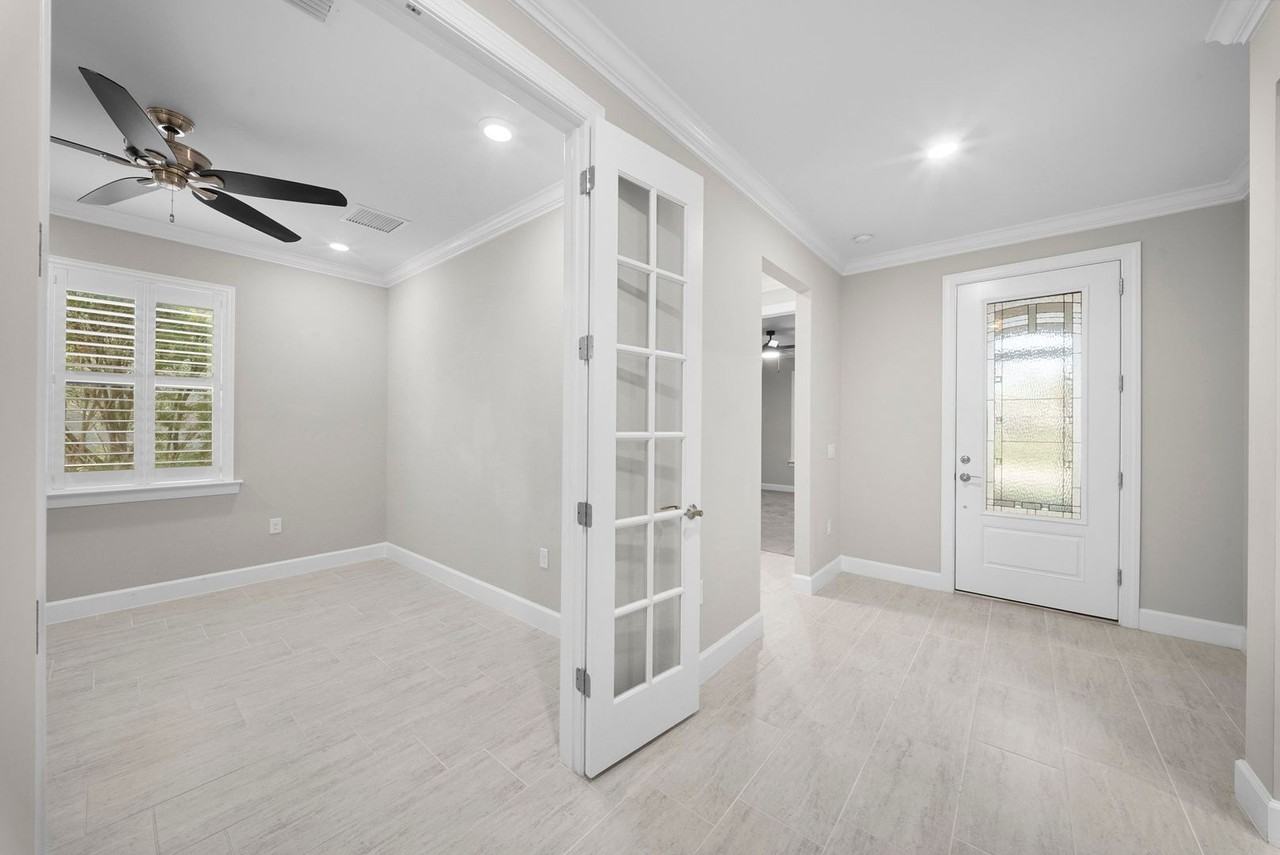 20513 Wilderness Ct - Photo 3 of 32