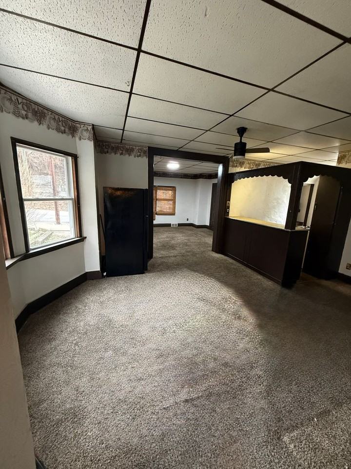 425 4th St - Photo 6 of 14