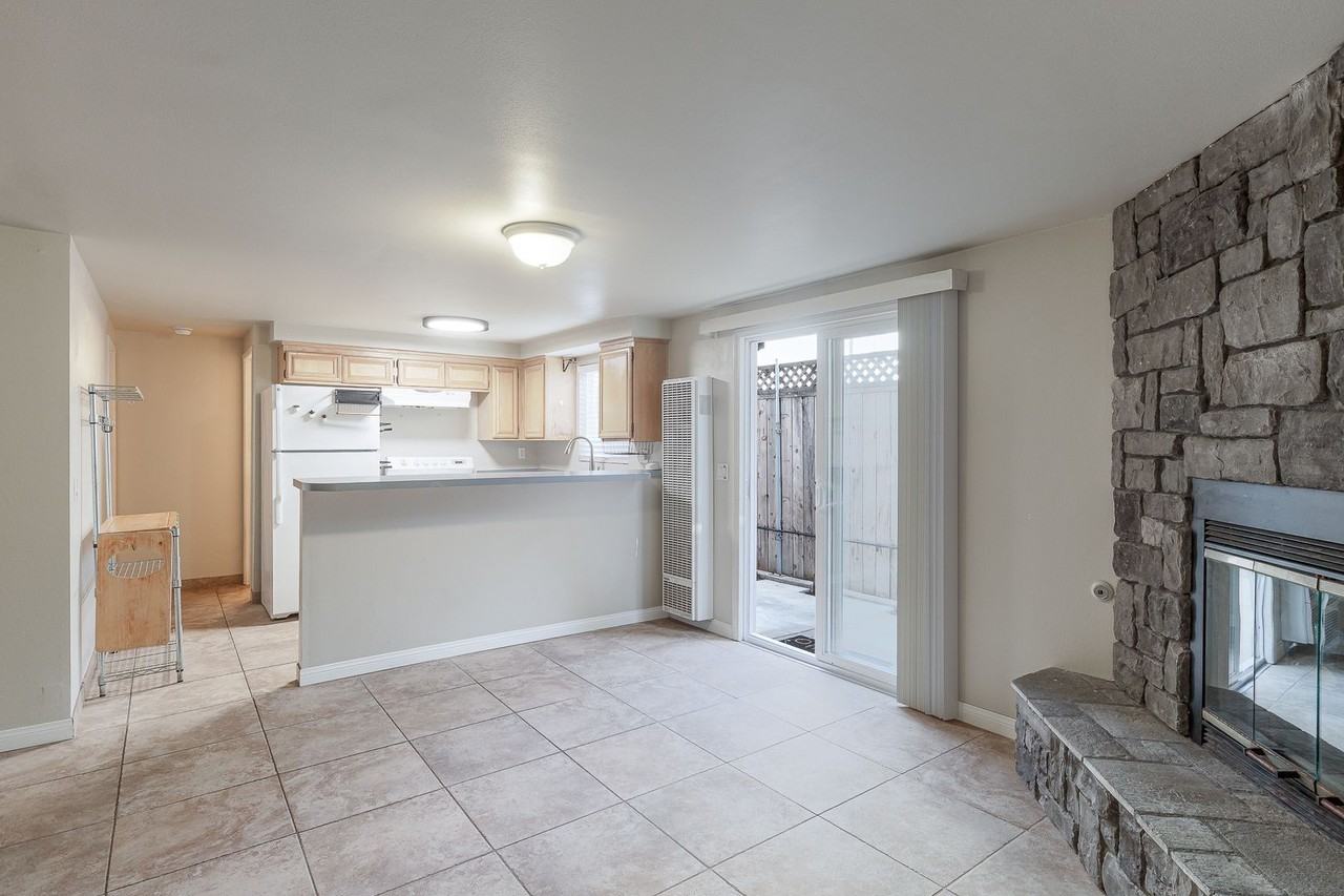 132 Hollywood Ave - Photo 5 of 10