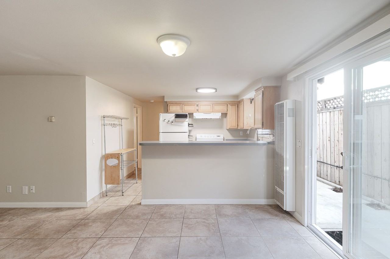 132 Hollywood Ave - Photo 6 of 10