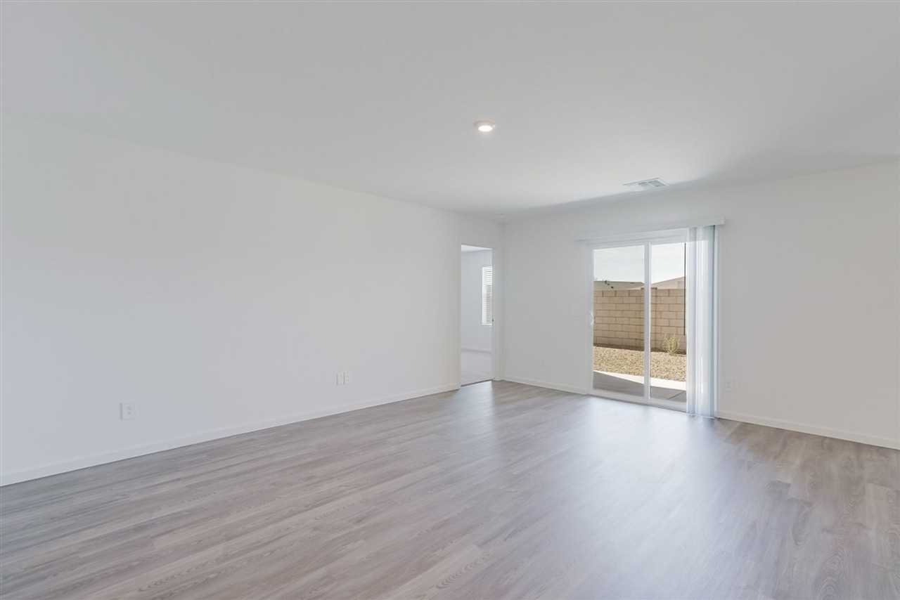 6932 N Bowen Blvd - Photo 4 of 39