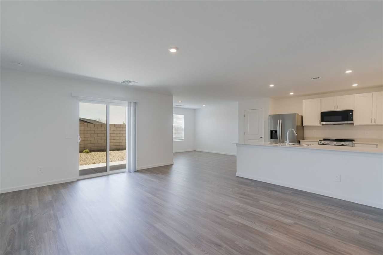 6932 N Bowen Blvd - Photo 5 of 39