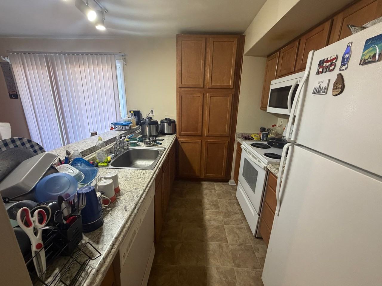 866 Claytor Sq - Photo 3 of 14