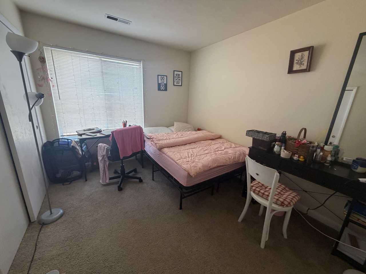 866 Claytor Sq - Photo 7 of 14