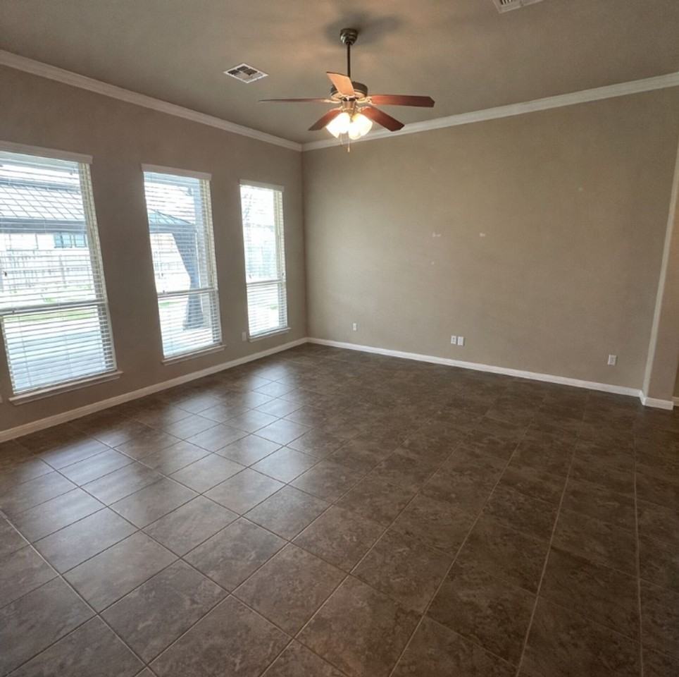 10312 Windy Pointe Dr - Photo 3 of 10