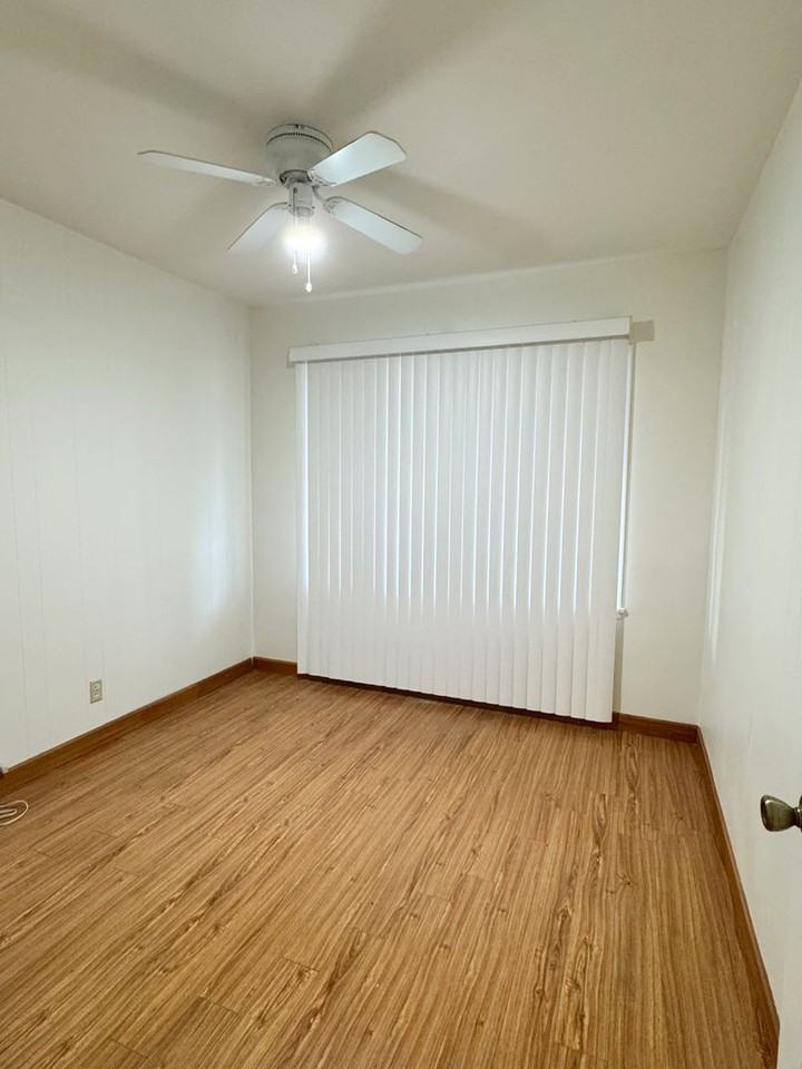 11248 Foster Rd - Photo 7 of 17