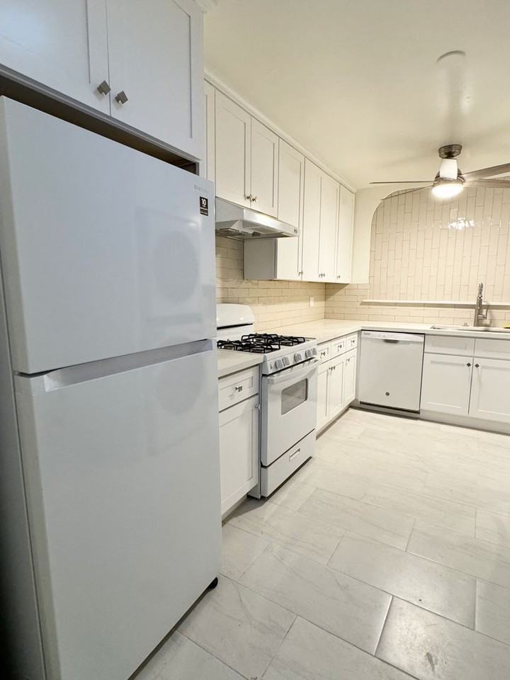11248 Foster Rd - Photo 4 of 21
